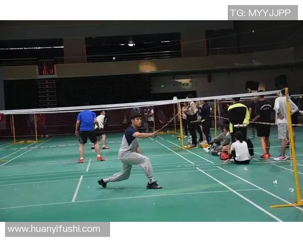 南京羽毛球队包夹战术解析与实战应用探讨